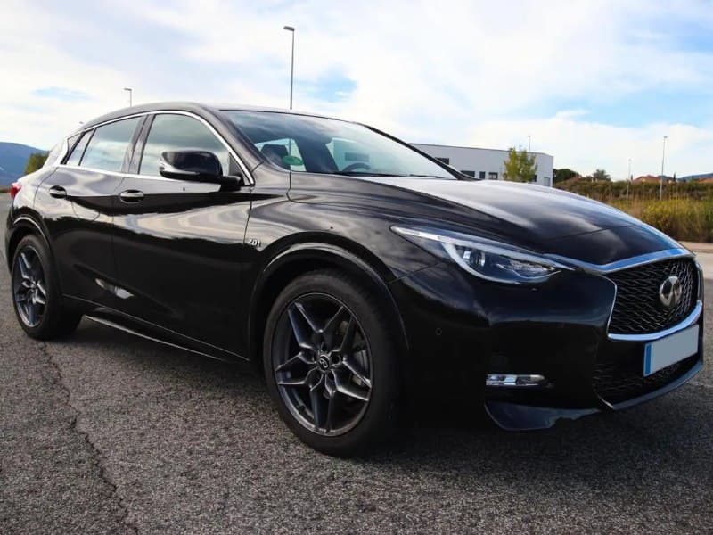 Infiniti Q30 Sport